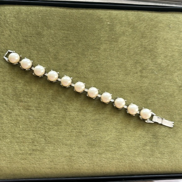 Judy Lee Faux Pearl Marcasite Bracelet 7-1/2” - Picture 1 of 7
